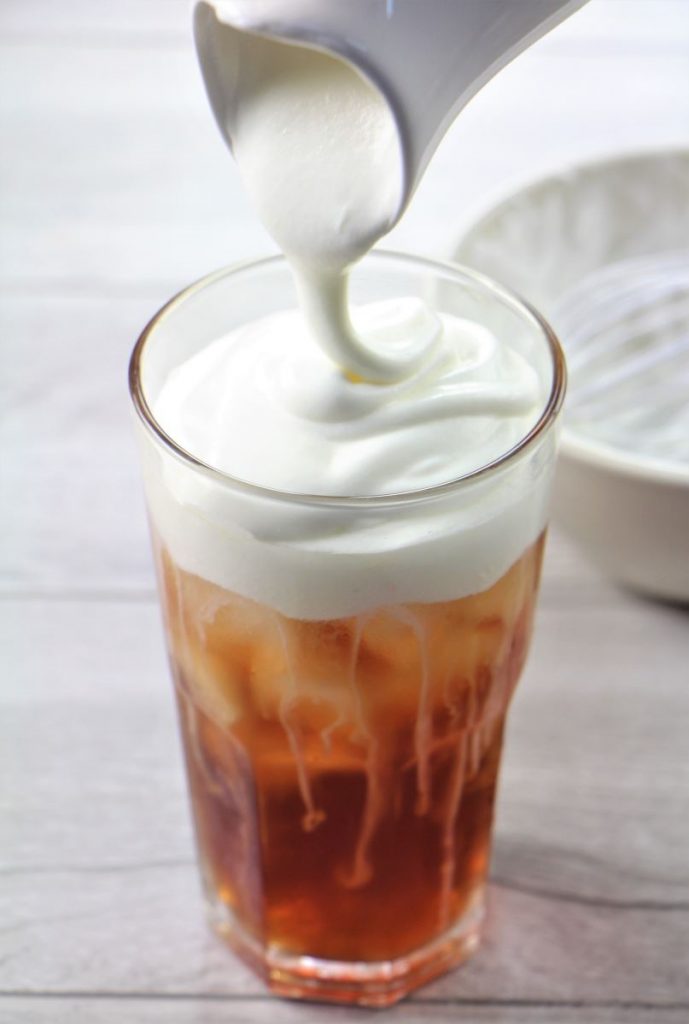 Cốc cà phê cheese foam với lớp kem phô mai béo ngậy