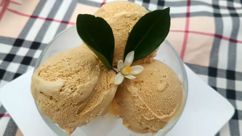 Kem cà phê tại nhà đã hoàn thành